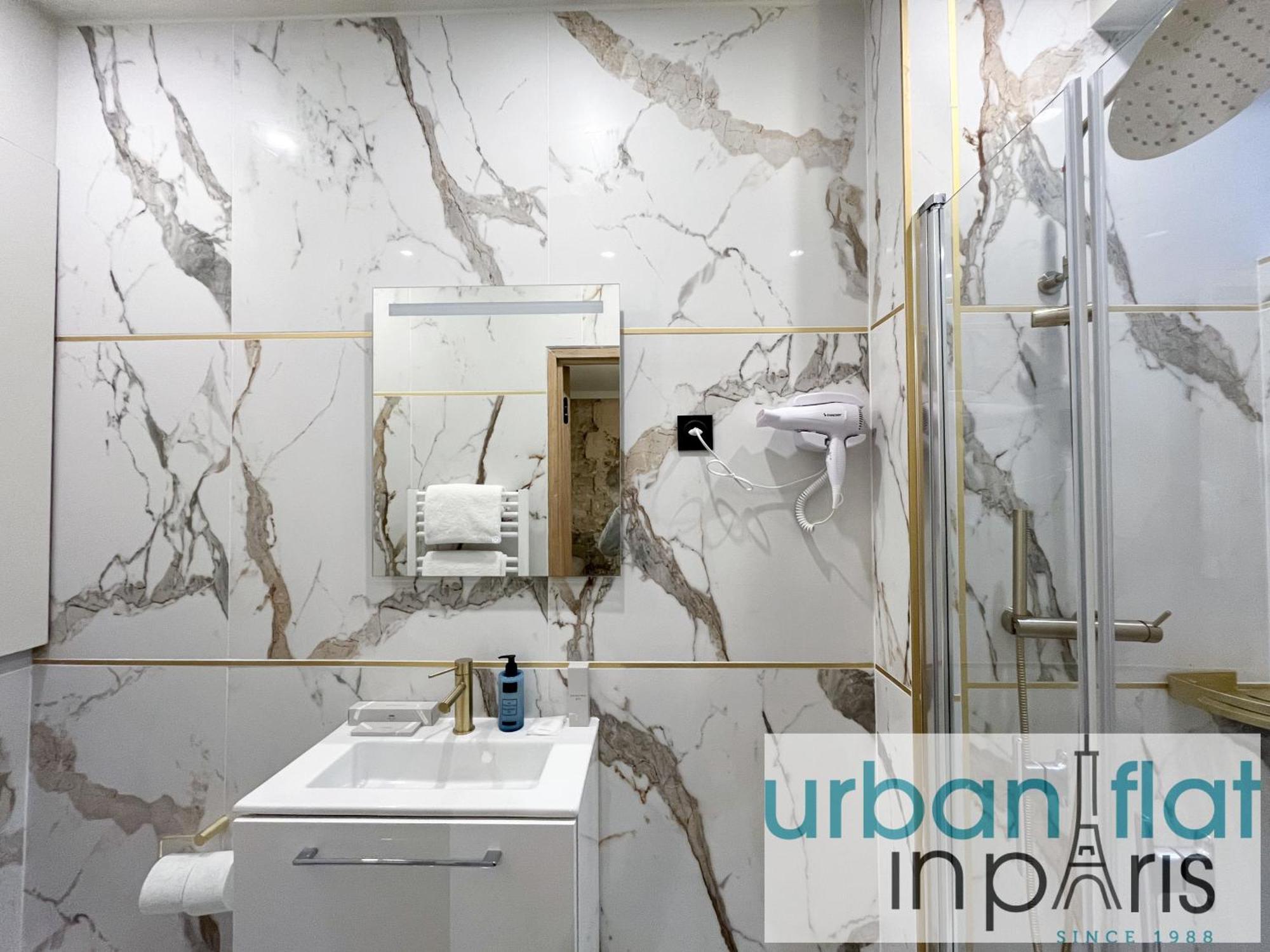 Urban Flat - 196 Saint Honore * Parijs